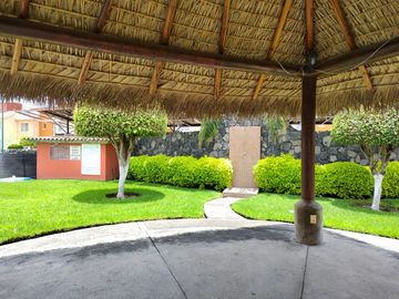 CASA EN VENTA SAUCES TEZOYUCA ESQUINA Y TERRENO PROPIO