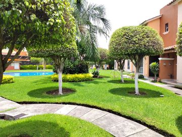 CASA EN VENTA SAUCES TEZOYUCA ESQUINA Y TERRENO PROPIO