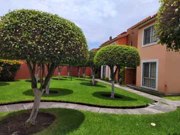 CASA EN VENTA SAUCES TEZOYUCA ESQUINA Y TERRENO PROPIO