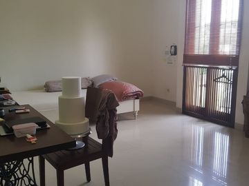 Dijual Rumah Komplek Puri Flamboyan Ciputat Tangerang Selatan Bagus Siap Huni Lokasi Strategis Cocok Untuk Cafe Rumahan