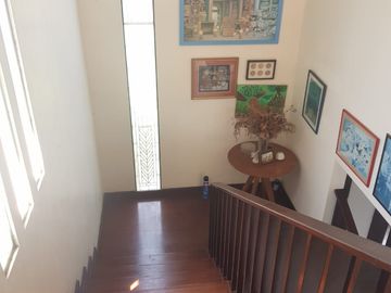 Dijual Rumah Komplek Puri Flamboyan Ciputat Tangerang Selatan Bagus Siap Huni Lokasi Strategis Cocok Untuk Cafe Rumahan