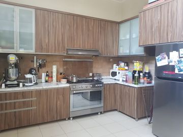 Dijual Rumah Komplek Puri Flamboyan Ciputat Tangerang Selatan Bagus Siap Huni Lokasi Strategis Cocok Untuk Cafe Rumahan