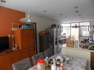 Venta de casa de 3 pisos en Surco!