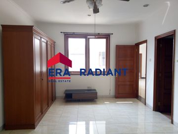 Disewakan Tahunan Rumah Siap Huni di Metro Alam