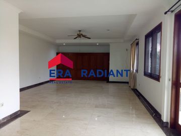 Disewakan Tahunan Rumah Siap Huni di Metro Alam