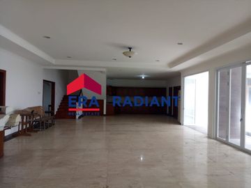 Disewakan Tahunan Rumah Siap Huni di Metro Alam