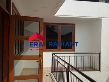 Disewakan Tahunan Rumah Siap Huni di Metro Alam