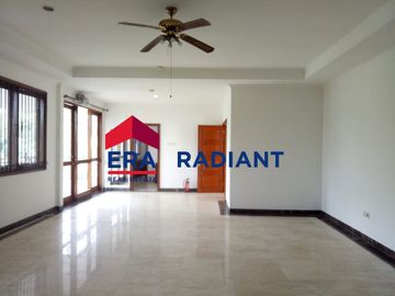 Disewakan Tahunan Rumah Siap Huni di Metro Alam