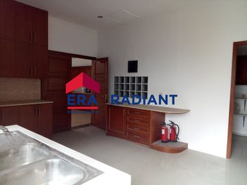 Disewakan Tahunan Rumah Siap Huni di Metro Alam