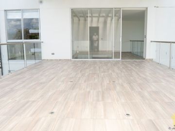 SE VENDE CASA CAMPESTRE DE LUJO CERCA A MANIZALES