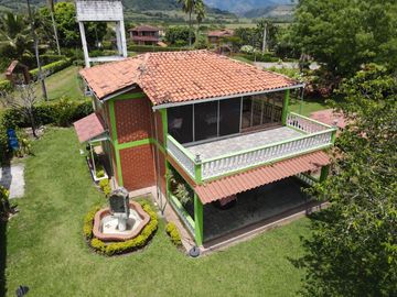EN VENTA CASA CAMPESTRE CERCA A MANIZALES