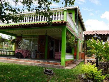 EN VENTA CASA CAMPESTRE CERCA A MANIZALES