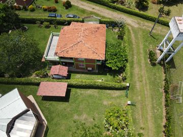 EN VENTA CASA CAMPESTRE CERCA A MANIZALES