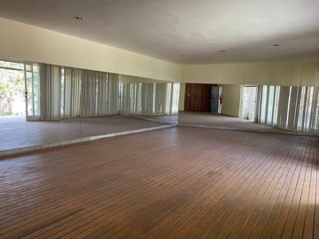PROPIEDAD EN RENTA PARA OFICINAS, UN NIVEL, COLONIA CENTRICA EN CUERNAVACA, MORELOS.