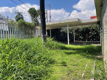 PROPIEDAD EN RENTA PARA OFICINAS, UN NIVEL, COLONIA CENTRICA EN CUERNAVACA, MORELOS.