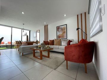 CASA EN VENTA EN TOLUCA CERCA DEL PARQUE 2000