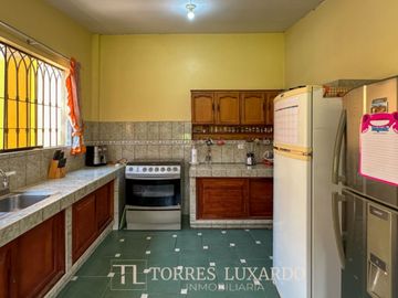 VENTA DE CASA DE CAMPO EQUIPADA Y AMOBLADA, EN CIENEGUILLA CON 1,020M2 DE TERRENO