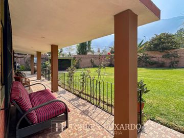 VENTA DE CASA DE CAMPO EQUIPADA Y AMOBLADA, EN CIENEGUILLA CON 1,020M2 DE TERRENO