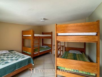 VENTA DE CASA DE CAMPO EQUIPADA Y AMOBLADA, EN CIENEGUILLA CON 1,020M2 DE TERRENO