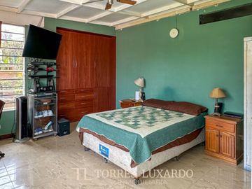 VENTA DE CASA DE CAMPO EQUIPADA Y AMOBLADA, EN CIENEGUILLA CON 1,020M2 DE TERRENO