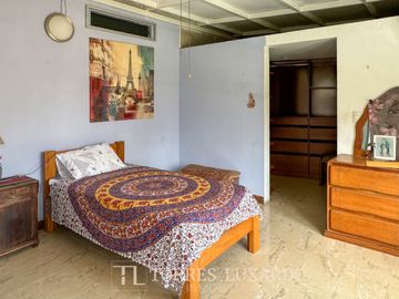 VENTA DE CASA DE CAMPO EQUIPADA Y AMOBLADA, EN CIENEGUILLA CON 1,020M2 DE TERRENO
