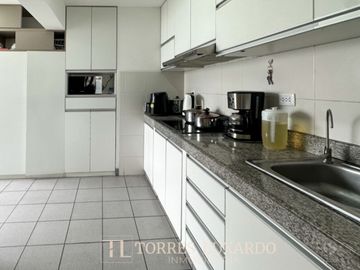 Venta de Lindo Departamento de 3 Dormitorios + Cochera en Magdalena, Piso 15