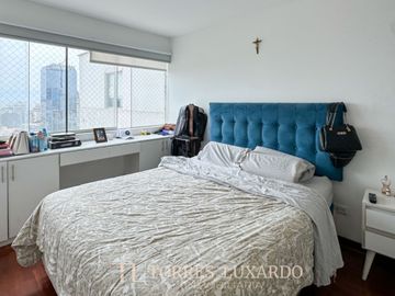 Venta de Lindo Departamento de 3 Dormitorios + Cochera en Magdalena, Piso 15