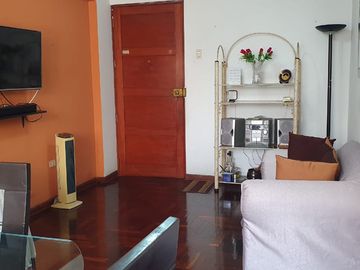 Vendo Depa 2 Habit 2 Baños Cuarto De Estudio. Surco