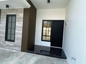Dijual Rumah Baru Gress Minimalis Modern Di Perumahan Rungkut Asri