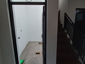 RUMAH DIJUAL DI CILEUNGSI BOGOR PERUMAHAN CIBUBUR CILEUNGSI DEKAT TOL 2 LANTAI PERUMAHAN MURAH LANGSUNG JALAN RAYA RUMAH CILEUNGSI BOGOR AKSES LEBAR,