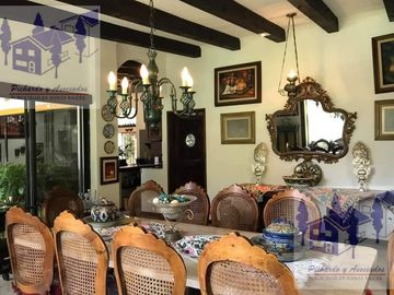 Venta de Casa en El Los Apantles San José Sumiya, Jiutepec Morelos 4 Recamaras