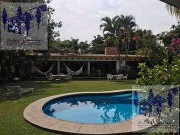 Venta de Casa en El Los Apantles San José Sumiya, Jiutepec Morelos 4 Recamaras