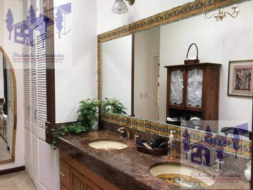 Venta de Casa en El Los Apantles San José Sumiya, Jiutepec Morelos 4 Recamaras