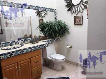 Venta de Casa en El Los Apantles San José Sumiya, Jiutepec Morelos 4 Recamaras