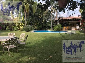 Venta de Casa en El Los Apantles San José Sumiya, Jiutepec Morelos 4 Recamaras