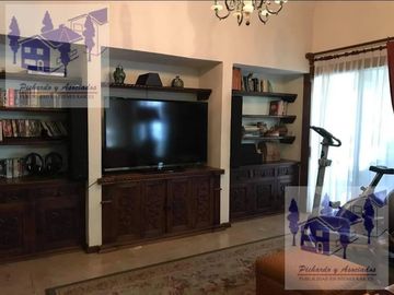 Venta de Casa en El Los Apantles San José Sumiya, Jiutepec Morelos 4 Recamaras