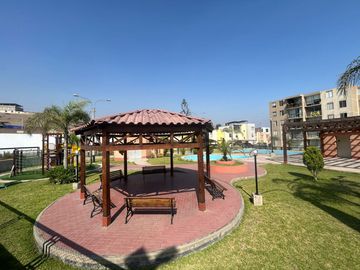 Fabulosa Casa de 2 pisos más azotea en el Condominio Casa Club El Palmar en Lurin
