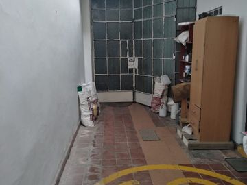 Excelente ubicación local comercial en Gamarra