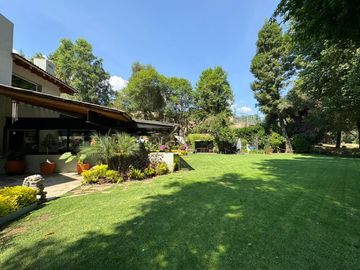 RESIDENCIA DE LUJO EN VENTA EN CLUB DE GOLF AVÁNDARO, VALLE DE BRAVO