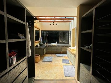 RESIDENCIA DE LUJO EN VENTA EN CLUB DE GOLF AVÁNDARO, VALLE DE BRAVO