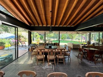 RESIDENCIA DE LUJO EN VENTA EN CLUB DE GOLF AVÁNDARO, VALLE DE BRAVO