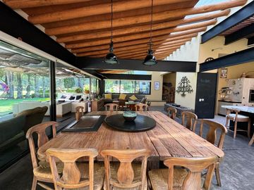 RESIDENCIA DE LUJO EN VENTA EN CLUB DE GOLF AVÁNDARO, VALLE DE BRAVO