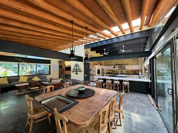 RESIDENCIA DE LUJO EN VENTA EN CLUB DE GOLF AVÁNDARO, VALLE DE BRAVO
