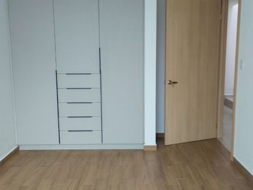 CASA EN VENTA EN SAN DIEGO CON HERMOSA COCINA y ROOFGARDEN
