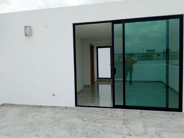 CASA EN VENTA EN SAN DIEGO CON HERMOSA COCINA y ROOFGARDEN
