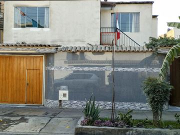 ¡OPORTUNIDAD ÚNICA! VENDO CASA EN CALLE LOS ECONÓMOS, URB. SANTA FELICIA, LA MOLINA
