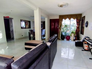 ¡OPORTUNIDAD ÚNICA! VENDO CASA EN CALLE LOS ECONÓMOS, URB. SANTA FELICIA, LA MOLINA