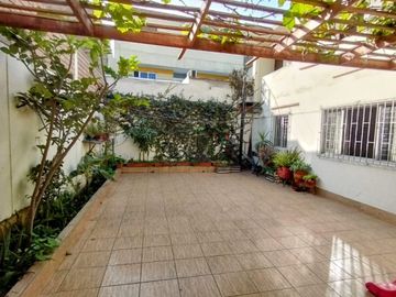 ¡OPORTUNIDAD ÚNICA! VENDO CASA EN CALLE LOS ECONÓMOS, URB. SANTA FELICIA, LA MOLINA
