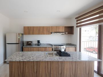 Departamento Amueblado AIRBNB, 2 recamaras, 2 baños, elevador, alberca, cochera 1 auto, isla del amor