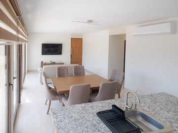 Departamento Amueblado AIRBNB, 2 recamaras, 2 baños, elevador, alberca, cochera 1 auto, isla del amor